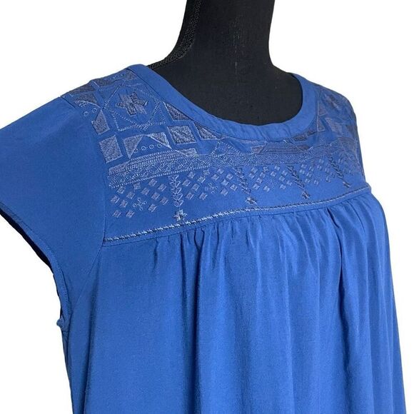 Xhilaration Deep Blue Embroidered Cap Sleeve Top - Picture 2 of 8